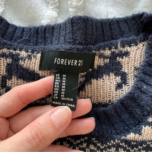 Forever 21 Blue Tan Reindeer Ugly Christmas Sweater Women’s Sz M Xmas Holidays - Picture 4 of 4